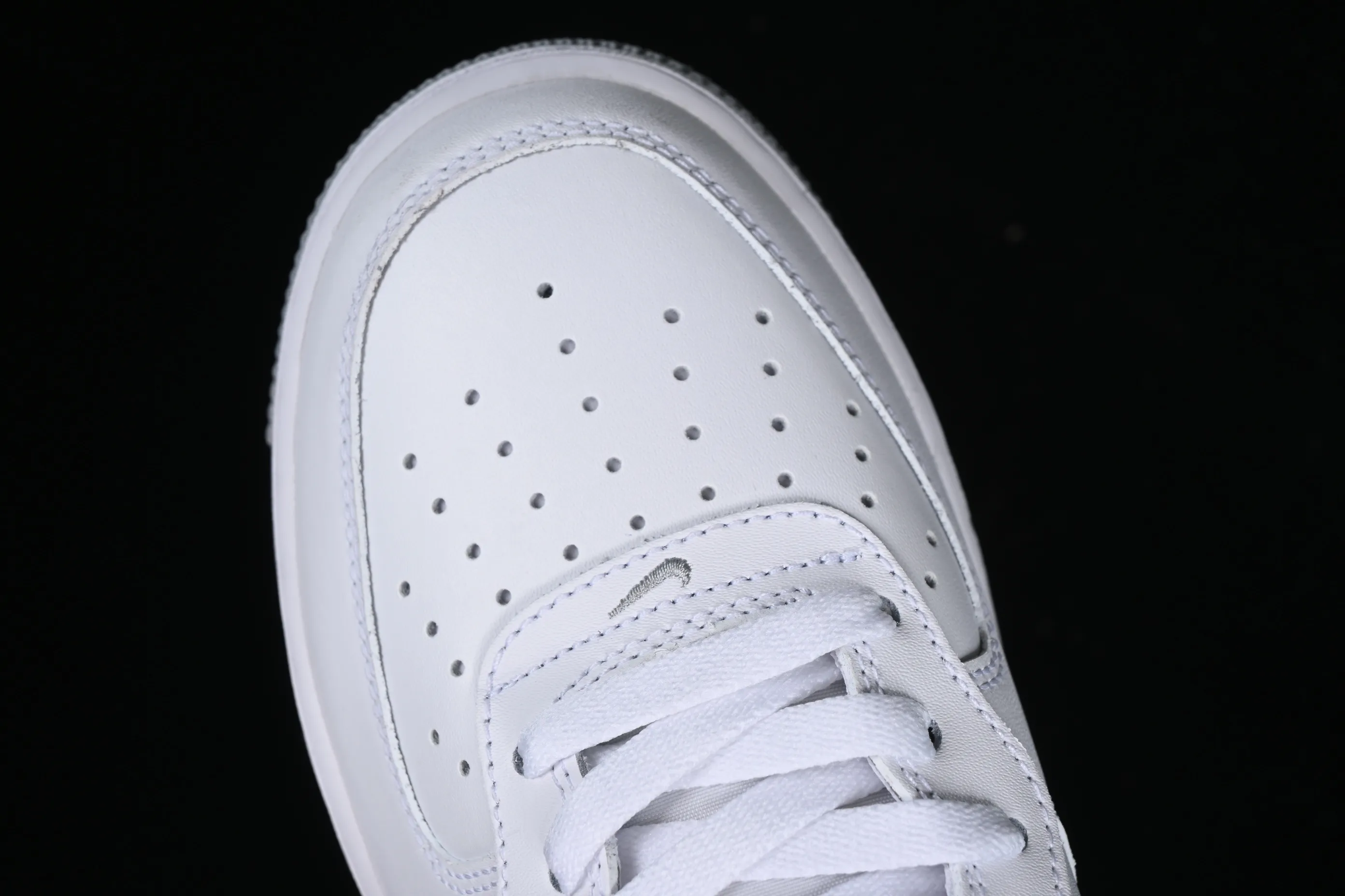 All categories Nk Air Force 1 Air Force series Nk Air Force 1 Mid Air Force mid-top Nk Air Force 1'07 Mid white gray Air Force One mid-top casual sneakers DV0806-100